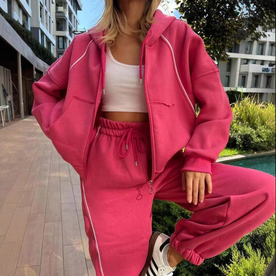 Kvinnors sportiga loungekläder set med hoodie och eleganta ränder-Eva Jonsson