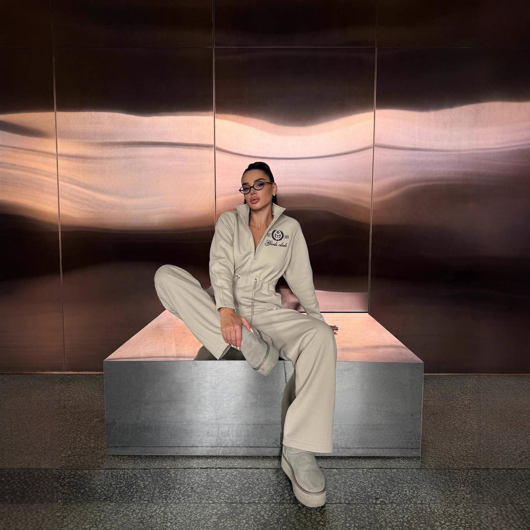 Kvinnors sportiga loungewear-set med hög krage och elastisk midja Mirla-Eva Jonsson