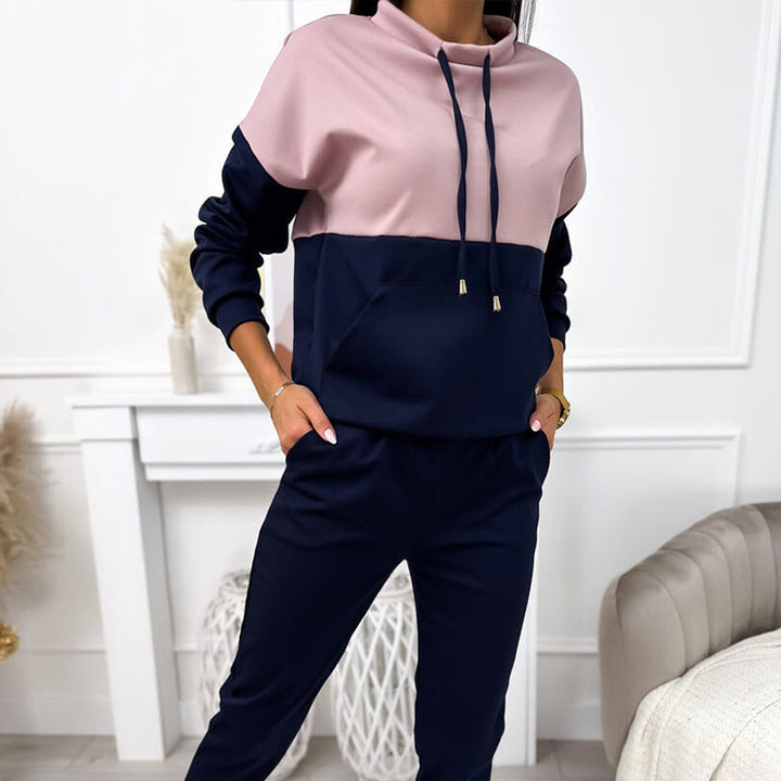 Kvinnors sportiga loungewear-set med hög krage och känguru ficka Mirla-Eva Jonsson