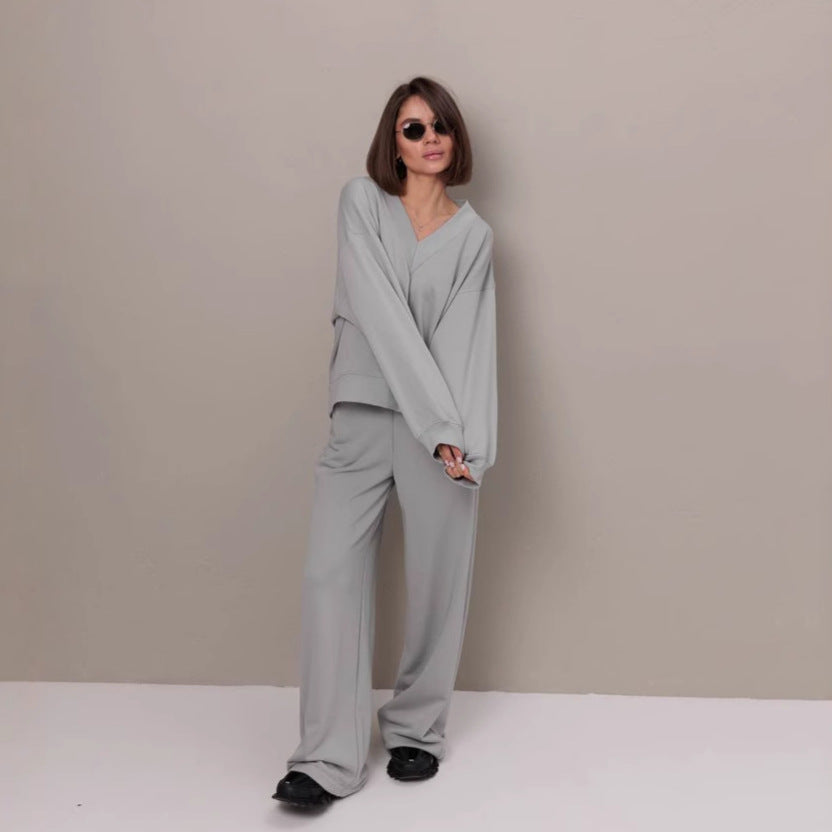 Kvinnors sportiga oversized sweatshirt med V-hals och långa ärmar Mirla-Eva Jonsson