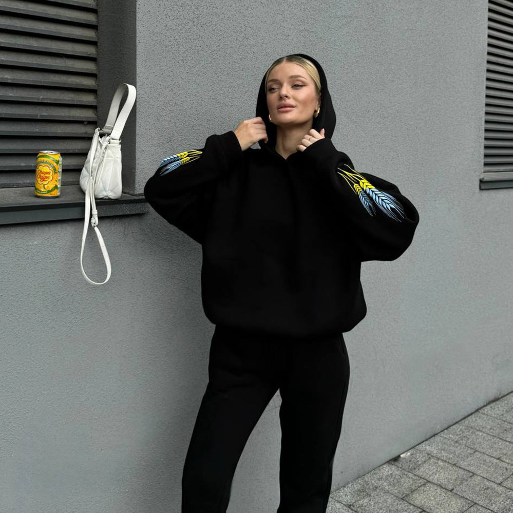 Kvinnors sportiga set bestående av hoodie och joggers Mirla-Eva Jonsson