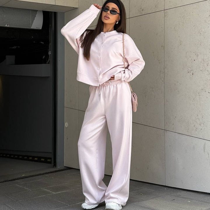 Kvinnors sportiga set med hoodie och vida sweatpants Mirla-Eva Jonsson