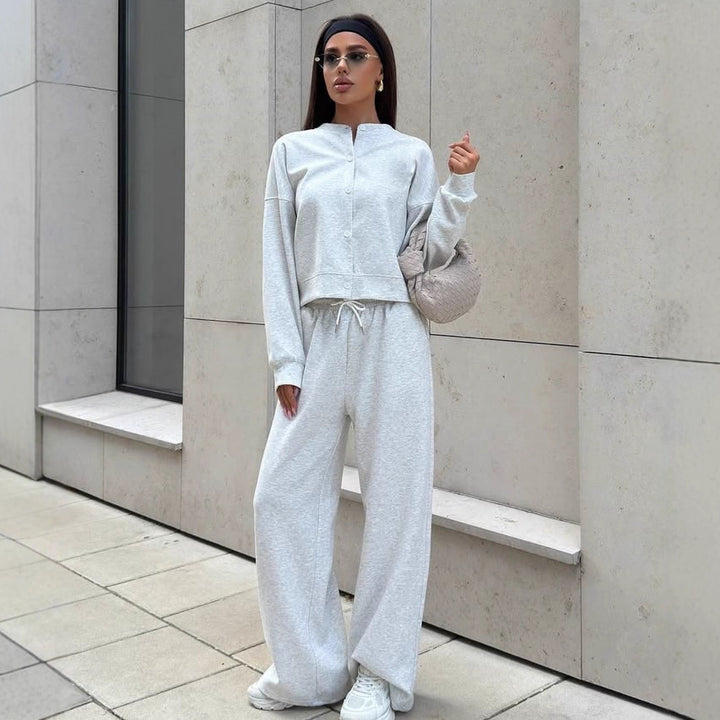 Kvinnors sportiga set med hoodie och vida sweatpants Mirla-Eva Jonsson