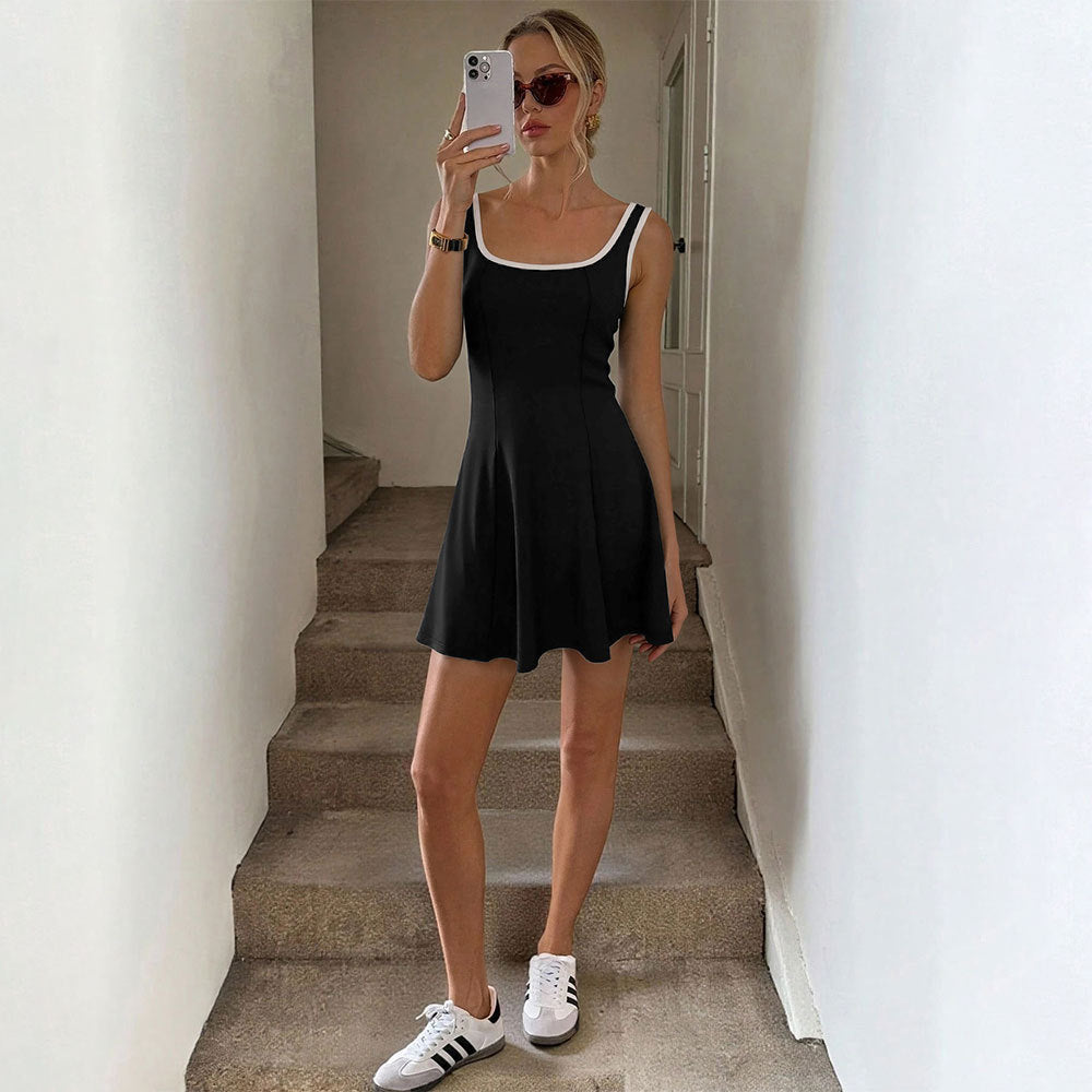 Kvinnors sportiga sommardress med en figurvänlig silhuett och bekväm skärning Mirla-Eva Jonsson