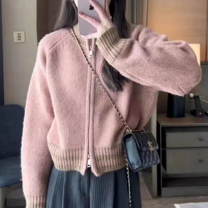 Kvinnors sportiga stickade cardigan med dragkedja och randig manschett Mirla-Eva Jonsson