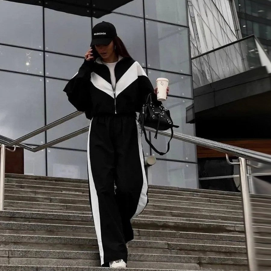 Kvinnors sportiga sweat set med hög krage och lös passform-Eva Jonsson