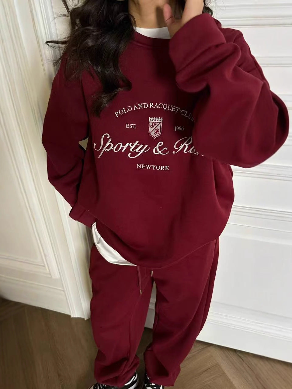 Kvinnors sportiga sweatshirt med lyxigt tryck och avslappnad passform Mirla-Eva Jonsson