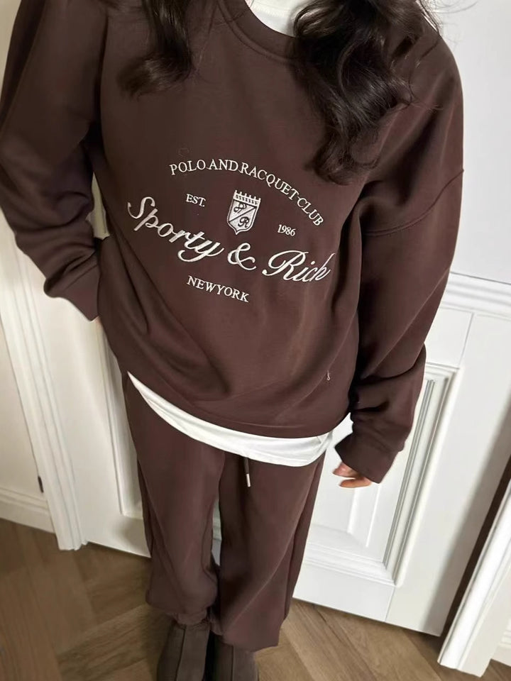 Kvinnors sportiga sweatshirt med lyxigt tryck och avslappnad passform Mirla-Eva Jonsson