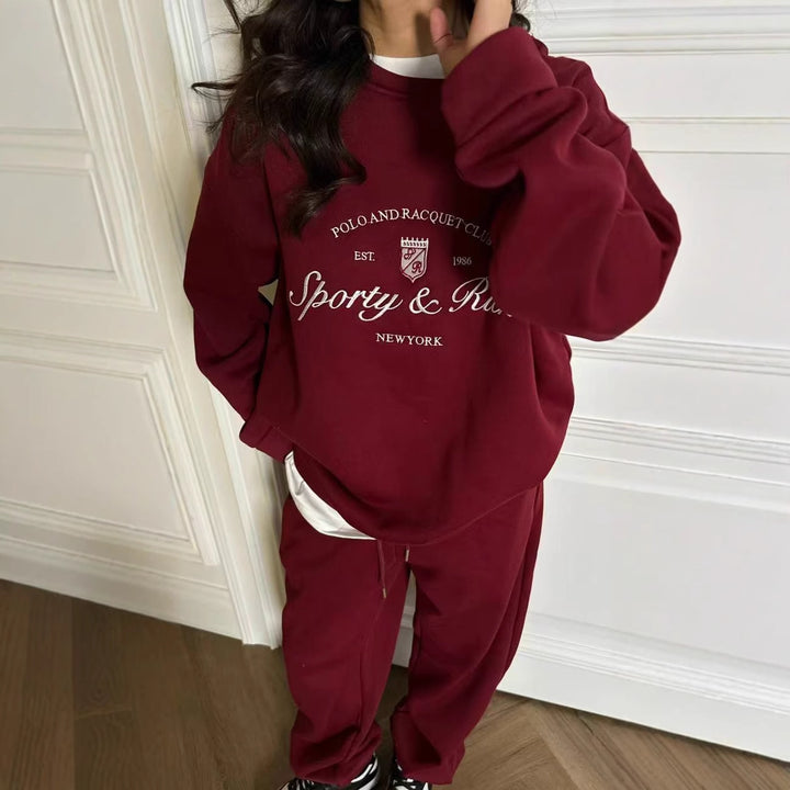 Kvinnors sportiga sweatshirt med lyxigt tryck och avslappnad passform Mirla-Eva Jonsson