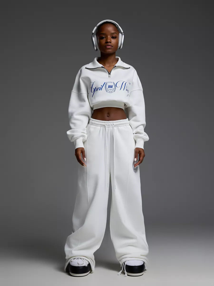 Kvinnors sportiga sweatshirt och avslappnade byxor Mirla-Eva Jonsson
