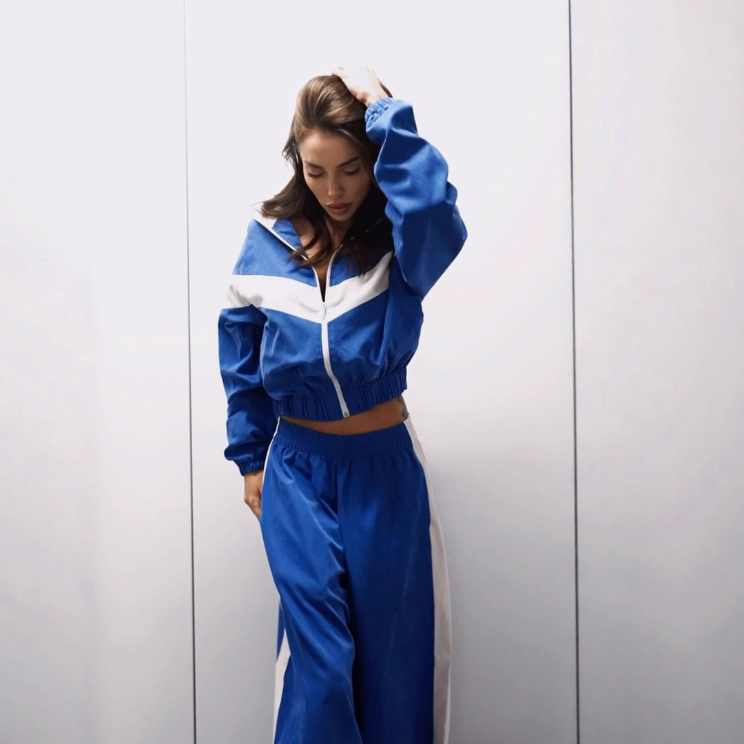 Kvinnors sportiga träningsdräkt i en modern stil-Eva Jonsson