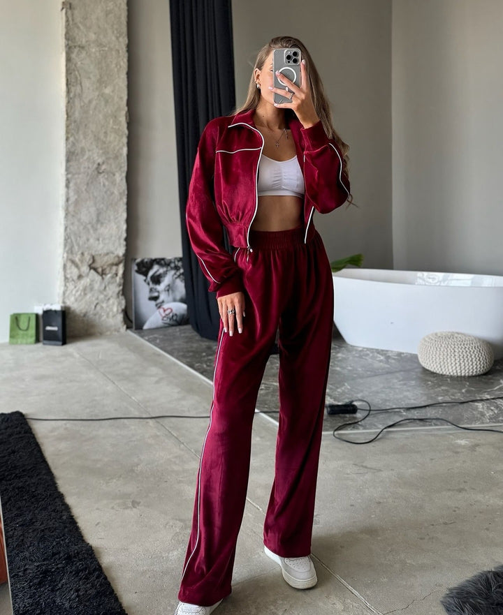 Kvinnors sportiga velour jogging set med hög krage och dragkedja Mirla-Eva Jonsson