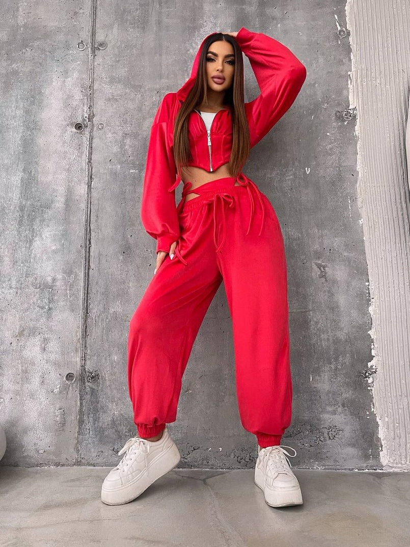 Kvinnors sportiga velour korta set med dragkedja och midjeskärning Mirla-Eva Jonsson