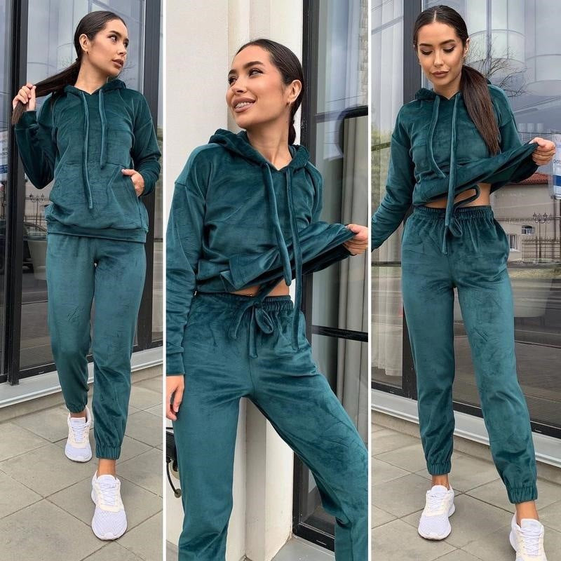 Kvinnors sportiga velour lounge set med huva och bekväm elastisk midjeresår Mirla-Eva Jonsson