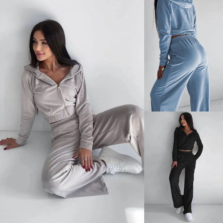 Kvinnors sportiga velour lounge-set med kort jacka och bekväma byxor Mirla-Eva Jonsson