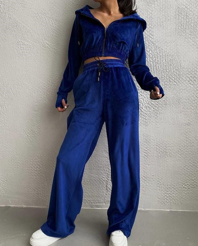 Kvinnors sportiga velour lounge set med kort jacka och bred skärning Mirla-Eva Jonsson
