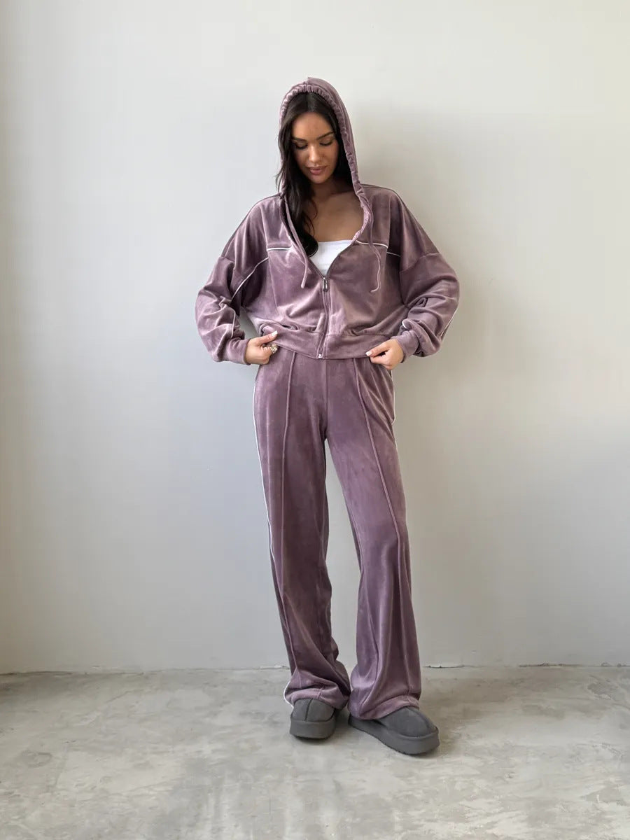 Kvinnors sportiga velour träningsoverall med modern huva och elastiskt midjeband Mirla-Eva Jonsson