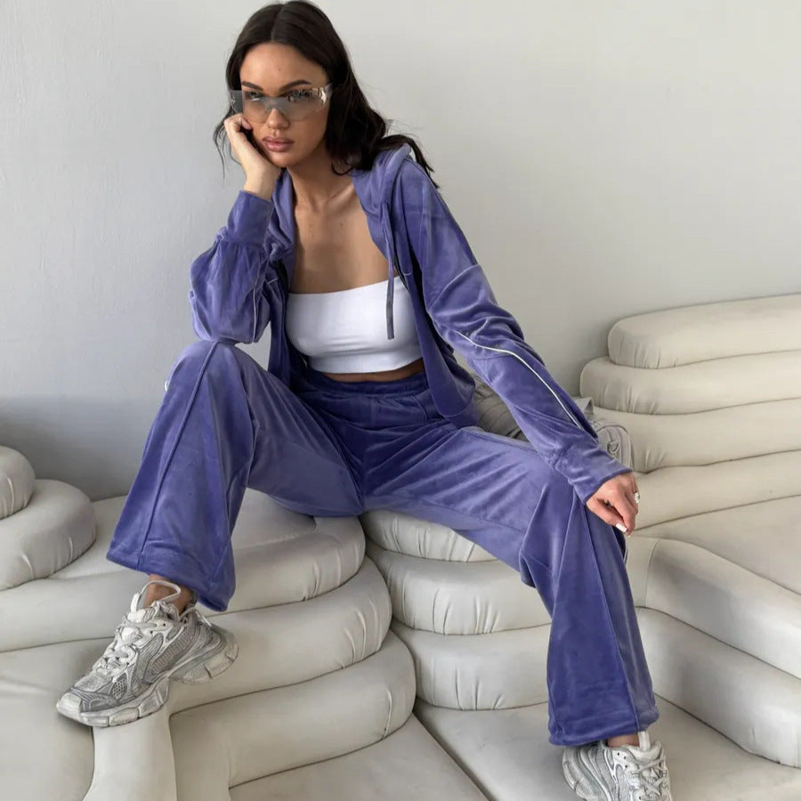 Kvinnors sportiga velour träningsoverall med modern huva och elastiskt midjeband Mirla-Eva Jonsson