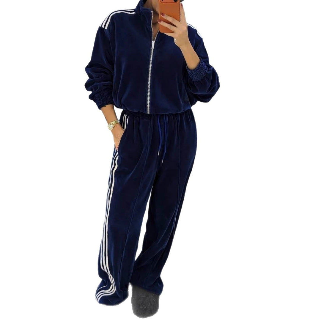 Kvinnors sportiga velourtracksuit med hög krage och elastisk midja Mirla-Eva Jonsson