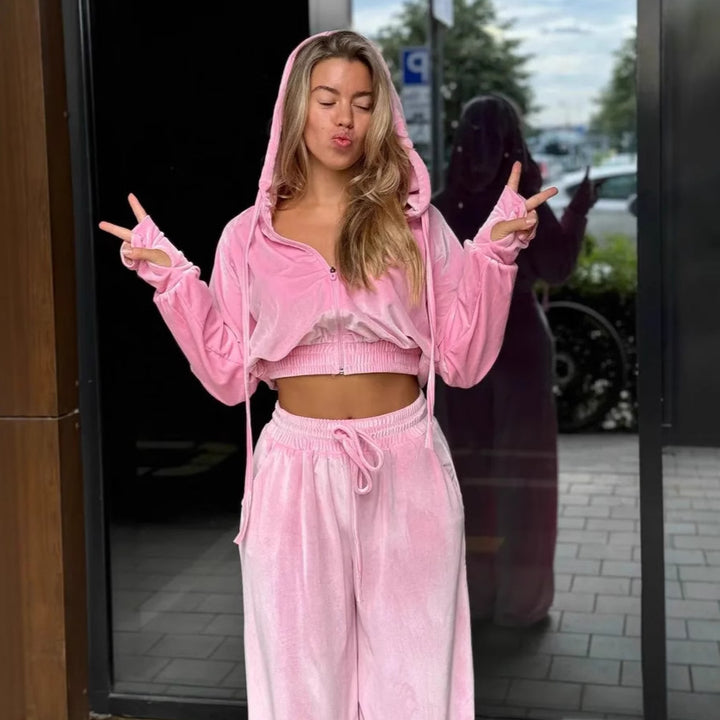 Kvinnors sportigt velour lounge set med hög midja och dragkedja Mirla-Eva Jonsson