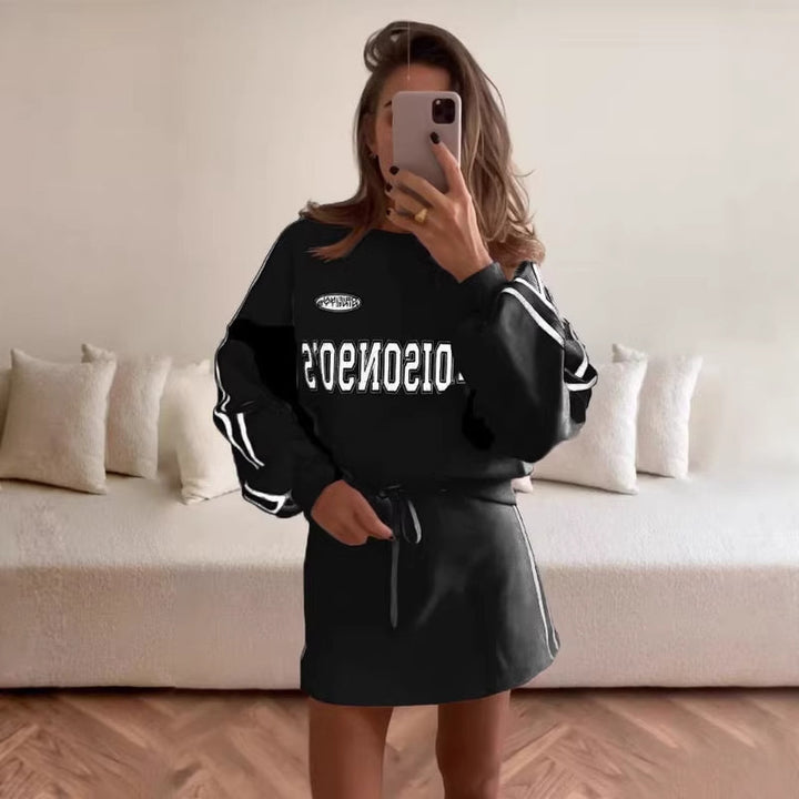 Kvinnors sportklänning i sweatshirtsstil med dragsko och lång ärm-Eva Jonsson