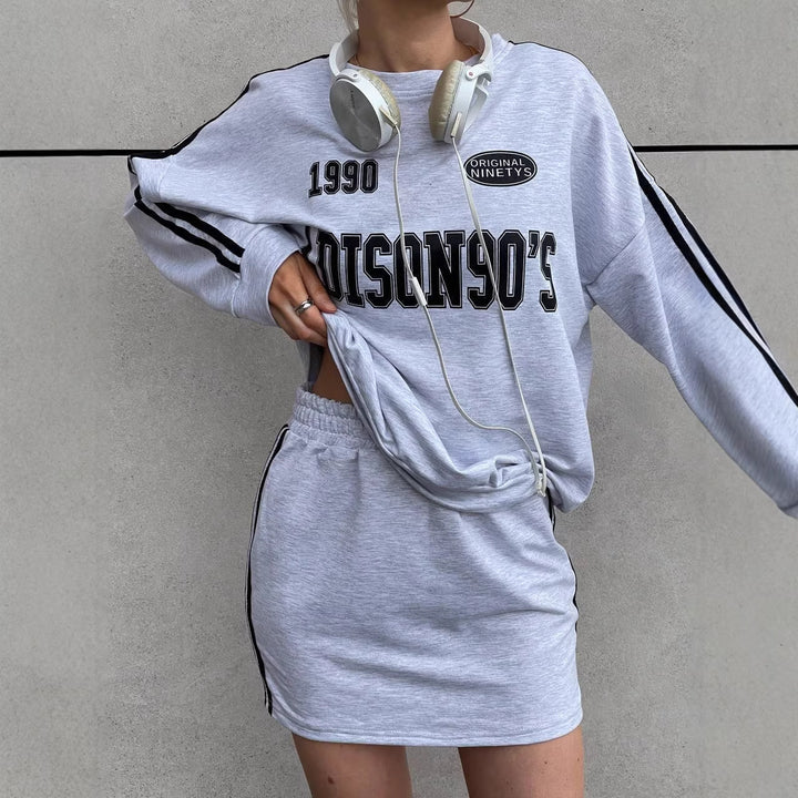 Kvinnors sportklänning i sweatshirtsstil med dragsko och lång ärm-Eva Jonsson