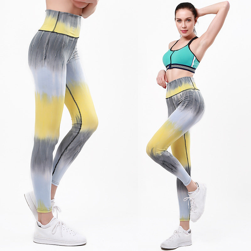 Kvinnors sportleggings med hög midja och unikt batikmönster Mirla-Eva Jonsson
