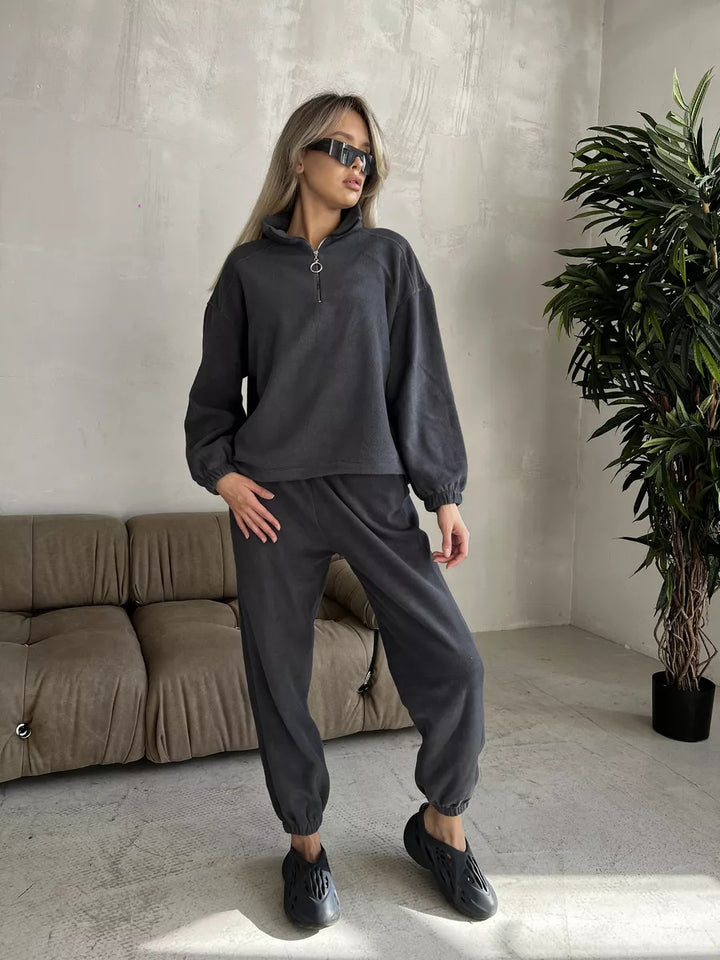 Kvinnors sporttröja och joggingbyxor set med dragsko Mirla-Eva Jonsson