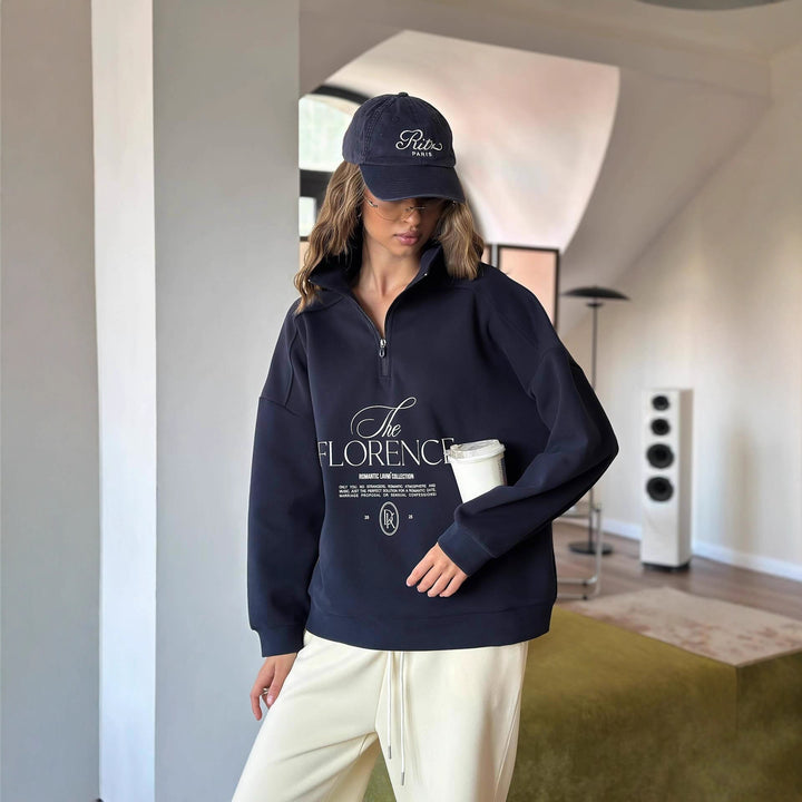 Kvinnors statementsweater med hög krage och praktisk dragkedja Mirla-Eva Jonsson