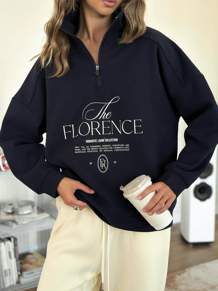 Kvinnors statementsweater med hög krage och praktisk dragkedja Mirla-Eva Jonsson
