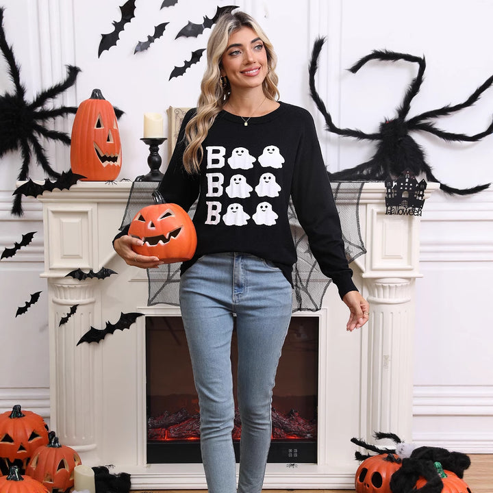 Kvinnors stickad Halloween-tröja med spökmotiv och lös passform Mirla-Eva Jonsson