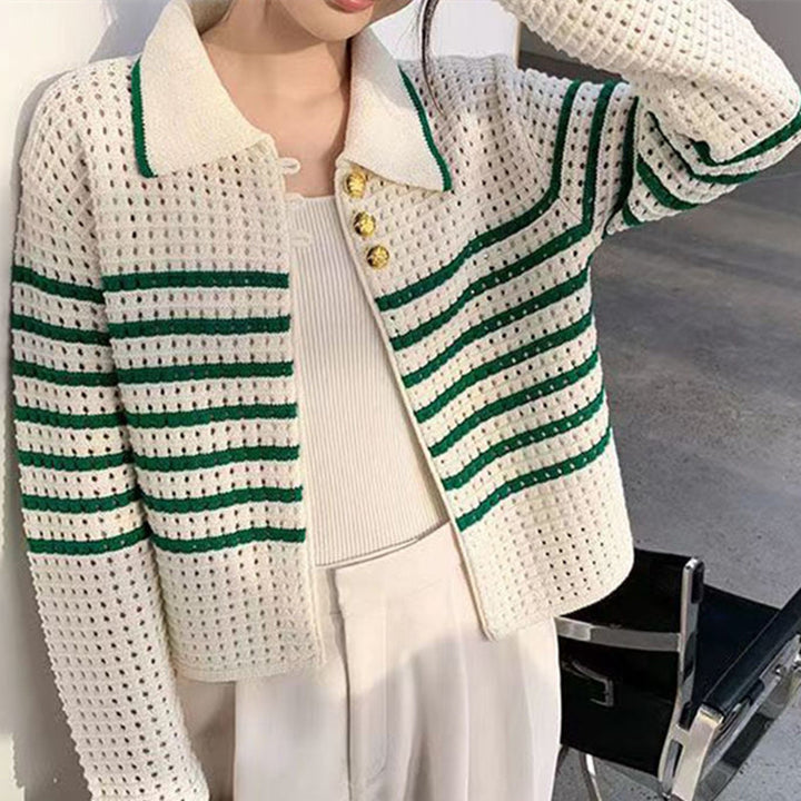 Kvinnors stickad cardigan med maritim randig mönster och knäppningsdetaljer Mirla-Eva Jonsson