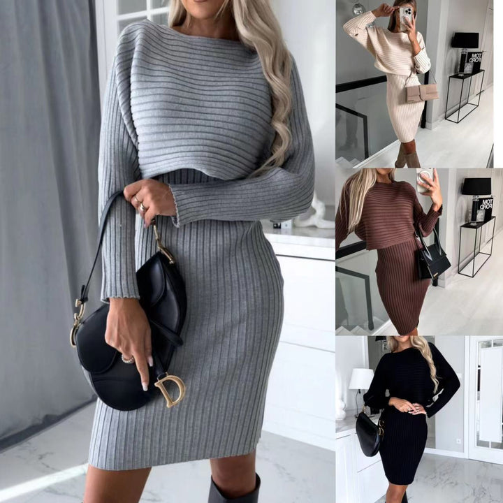 Kvinnors stickad klänning med fina ribbor och en stilren oversized passform Mirla-Eva Jonsson