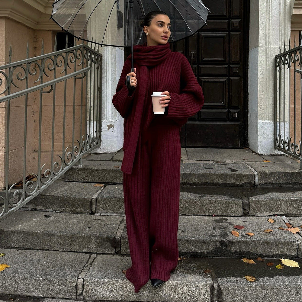 Kvinnors stickad kostym med lös passform och elegant design Mirla-Eva Jonsson