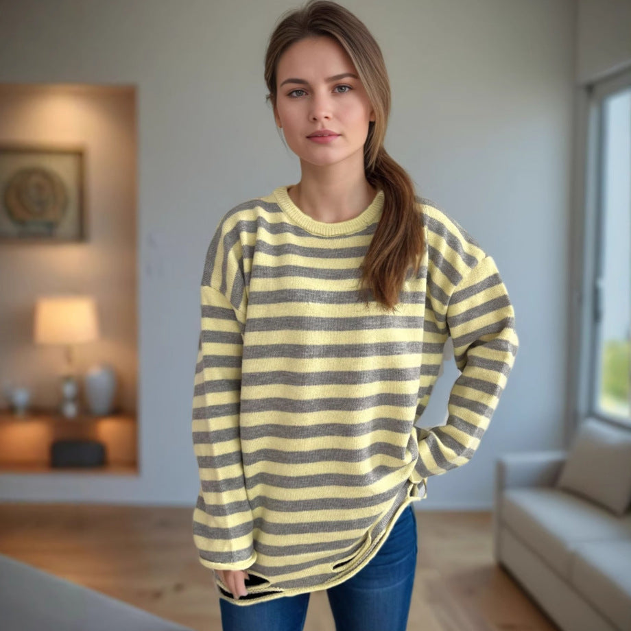 Kvinnors stickad oversized tröja med avslappnad randig mönster Mirla-Eva Jonsson
