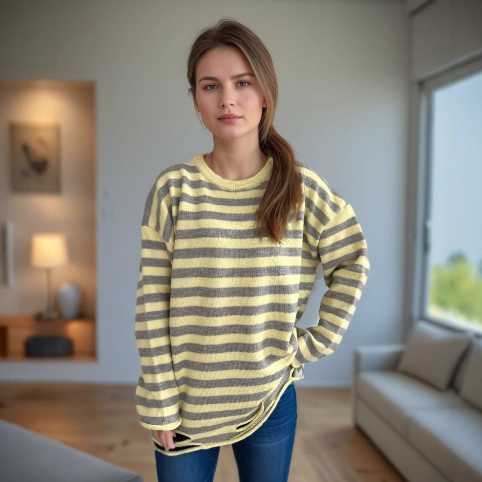Kvinnors stickad oversized tröja med avslappnad randig mönster Mirla-Eva Jonsson