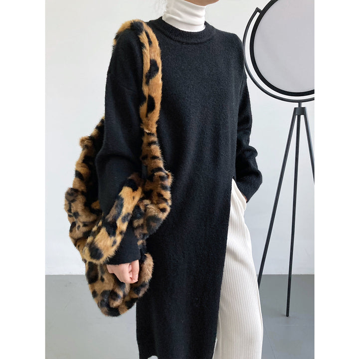 Kvinnors stickad pullover med långa ärmar och elegant rund hals Mirla-Eva Jonsson