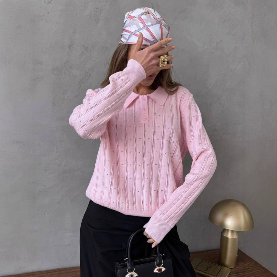 Kvinnors stickad tröja med elegant krage och texturerad design Mirla-Eva Jonsson