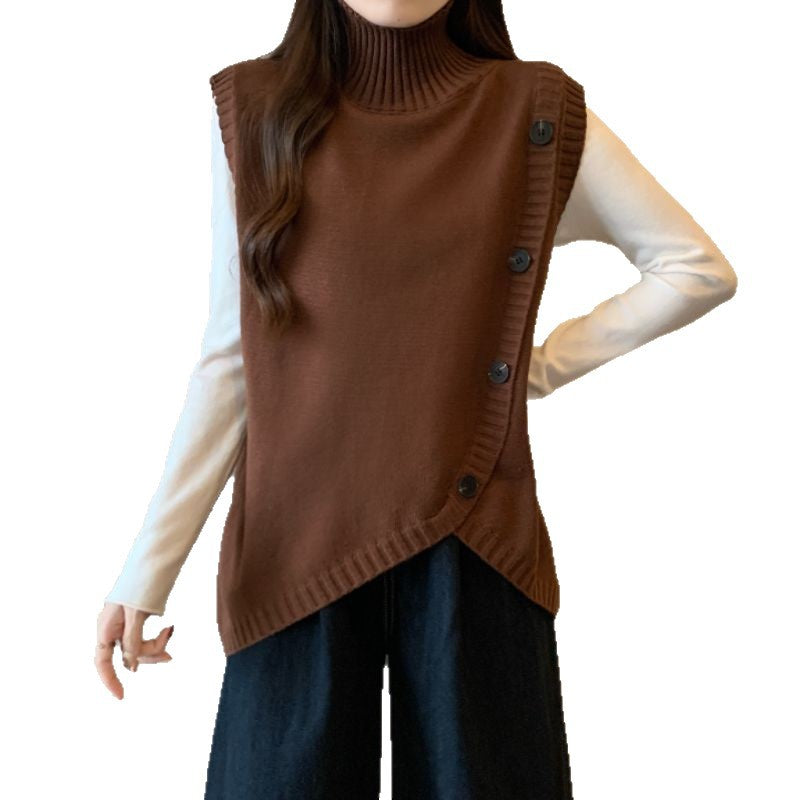 Kvinnors stickad tröja med hög krage och asymmetrisk skärning Mirla-Eva Jonsson