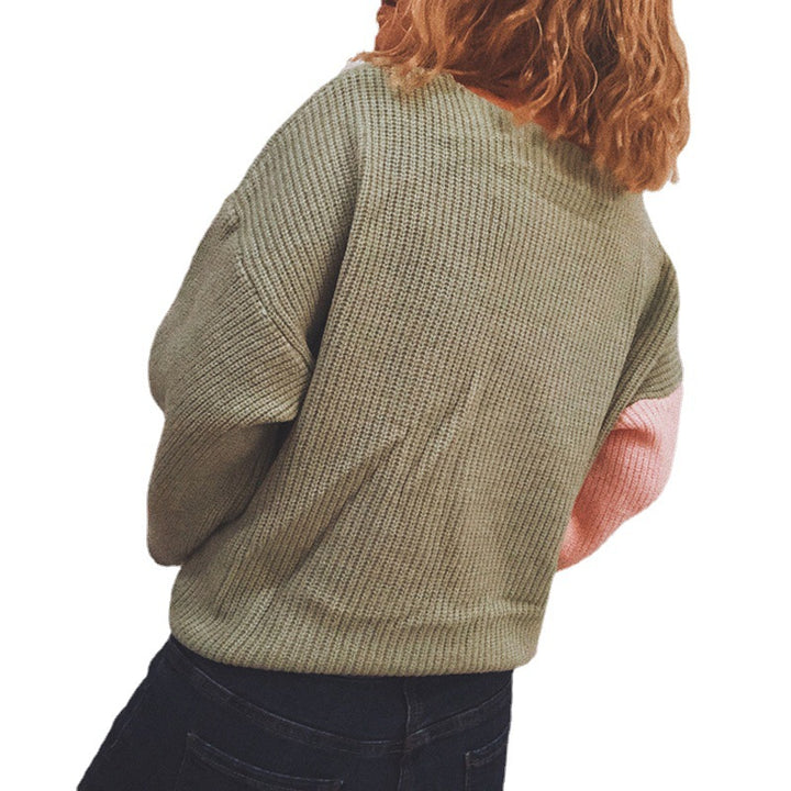 Kvinnors stickad tröja med modern omslagsdesign och vida ärmar Mirla-Eva Jonsson