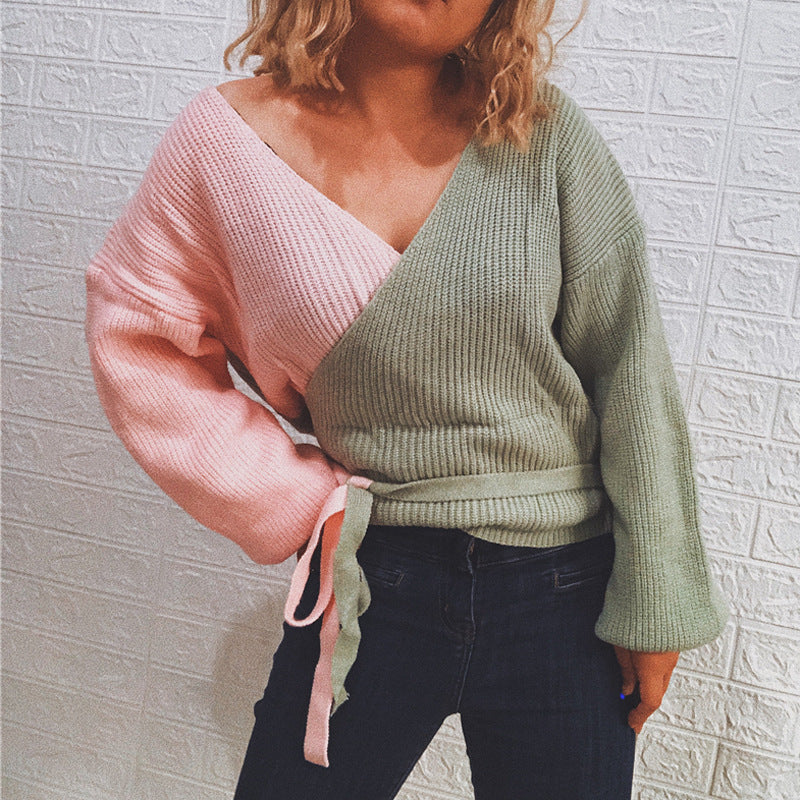 Kvinnors stickad tröja med modern omslagsdesign och vida ärmar Mirla-Eva Jonsson