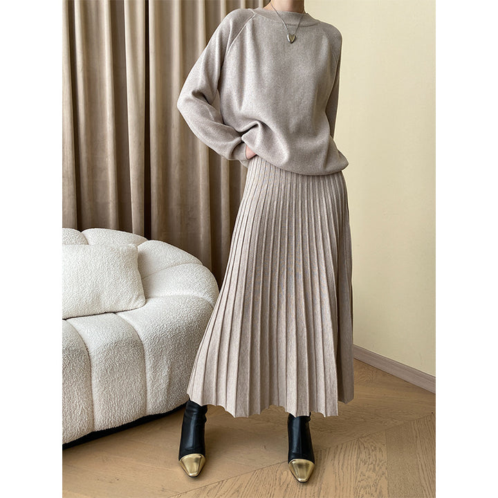 Kvinnors stickad tröja med oversized passform och elegant ribbad textur Mirla-Eva Jonsson