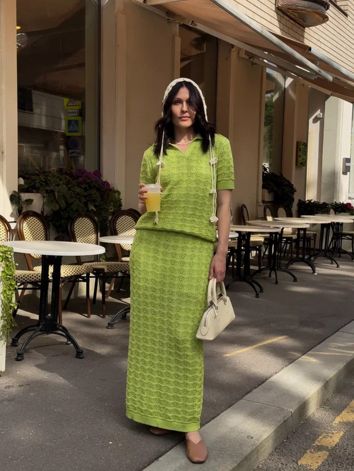 Kvinnors stickade klänning i virkad design med polokrage Mirla-Eva Jonsson