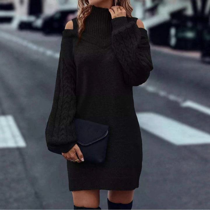 Kvinnors stickade klänning med asymmetrisk off-shoulder design och voluminösa ärmar Mirla-Eva Jonsson
