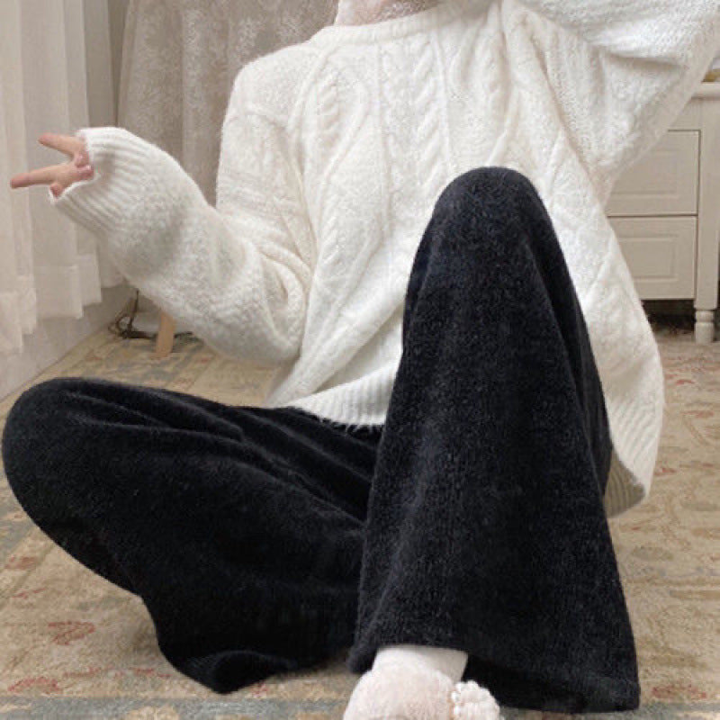 Kvinnors stickade lounge set med elegant rullkrage och lyxiga material Mirla-Eva Jonsson