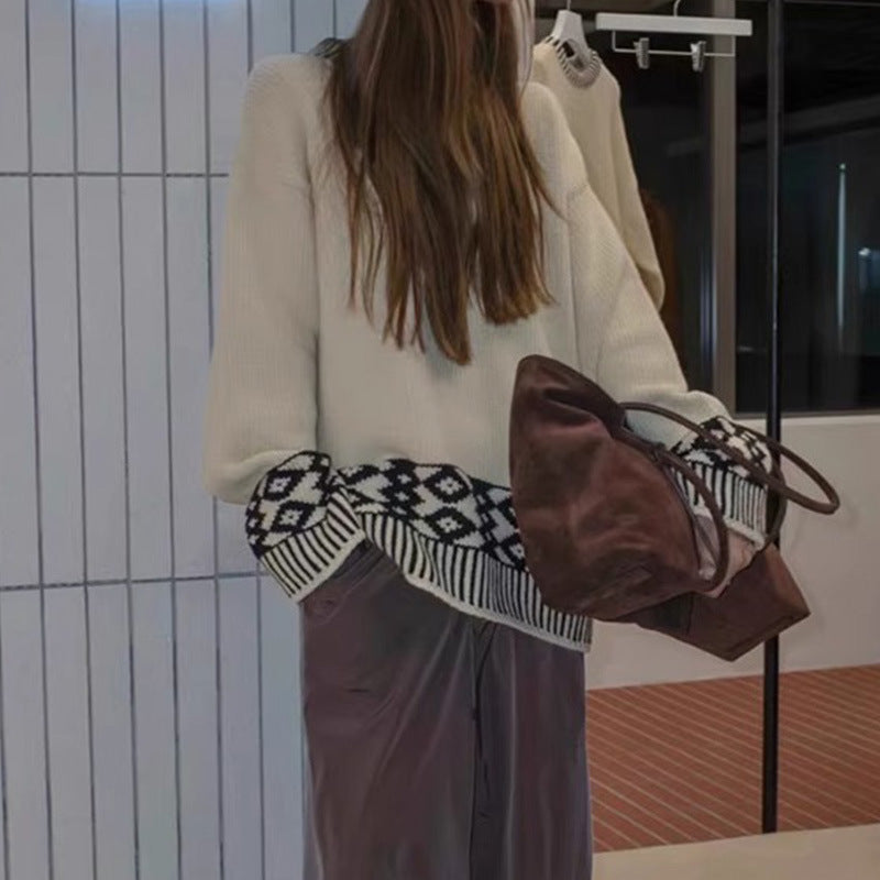 Kvinnors stickade oversized tröja med iögonfallande mönster Mirla-Eva Jonsson