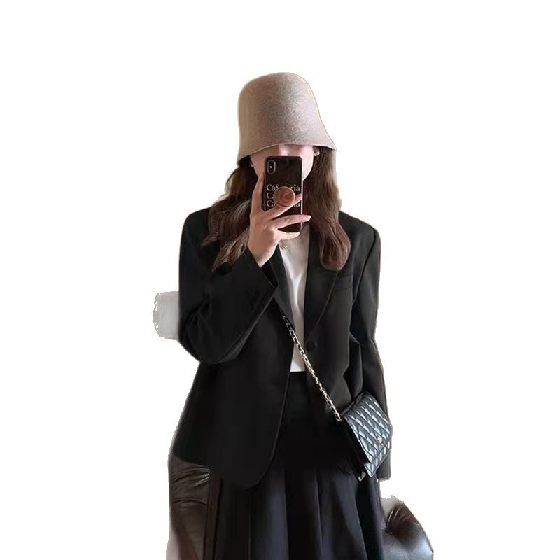 Kvinnors stiliga blazer med elegant snitt Mirla-Eva Jonsson
