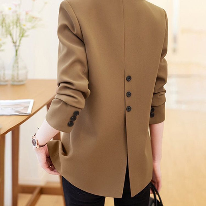 Kvinnors stiliga blazer med klassisk skärning och eleganta detaljer Mirla-Eva Jonsson