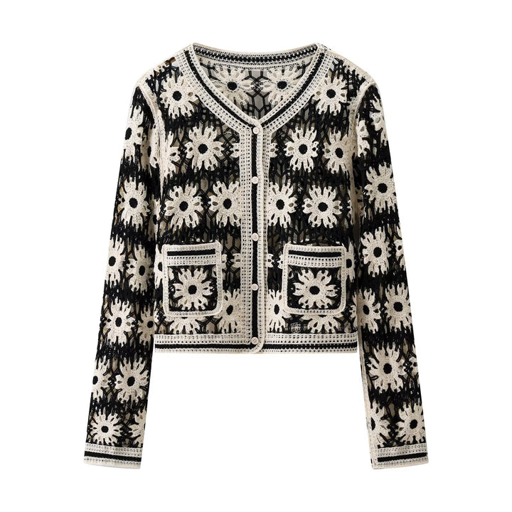 Kvinnors stiliga cardigan med blommönster och praktiska fickor Mirla-Eva Jonsson
