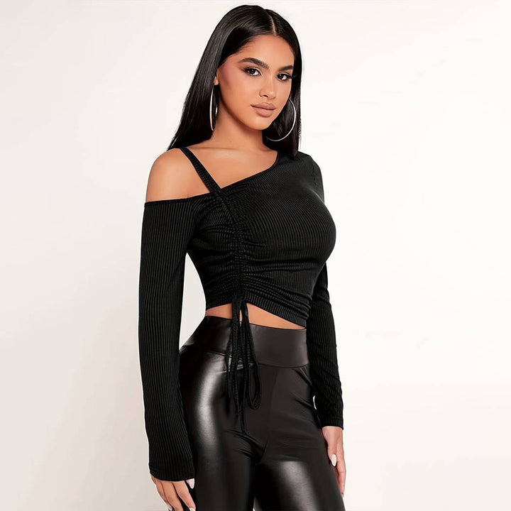 Kvinnors stiliga crop top med asymmetrisk skärning och raffinerade volangdetaljer Mirla-Eva Jonsson